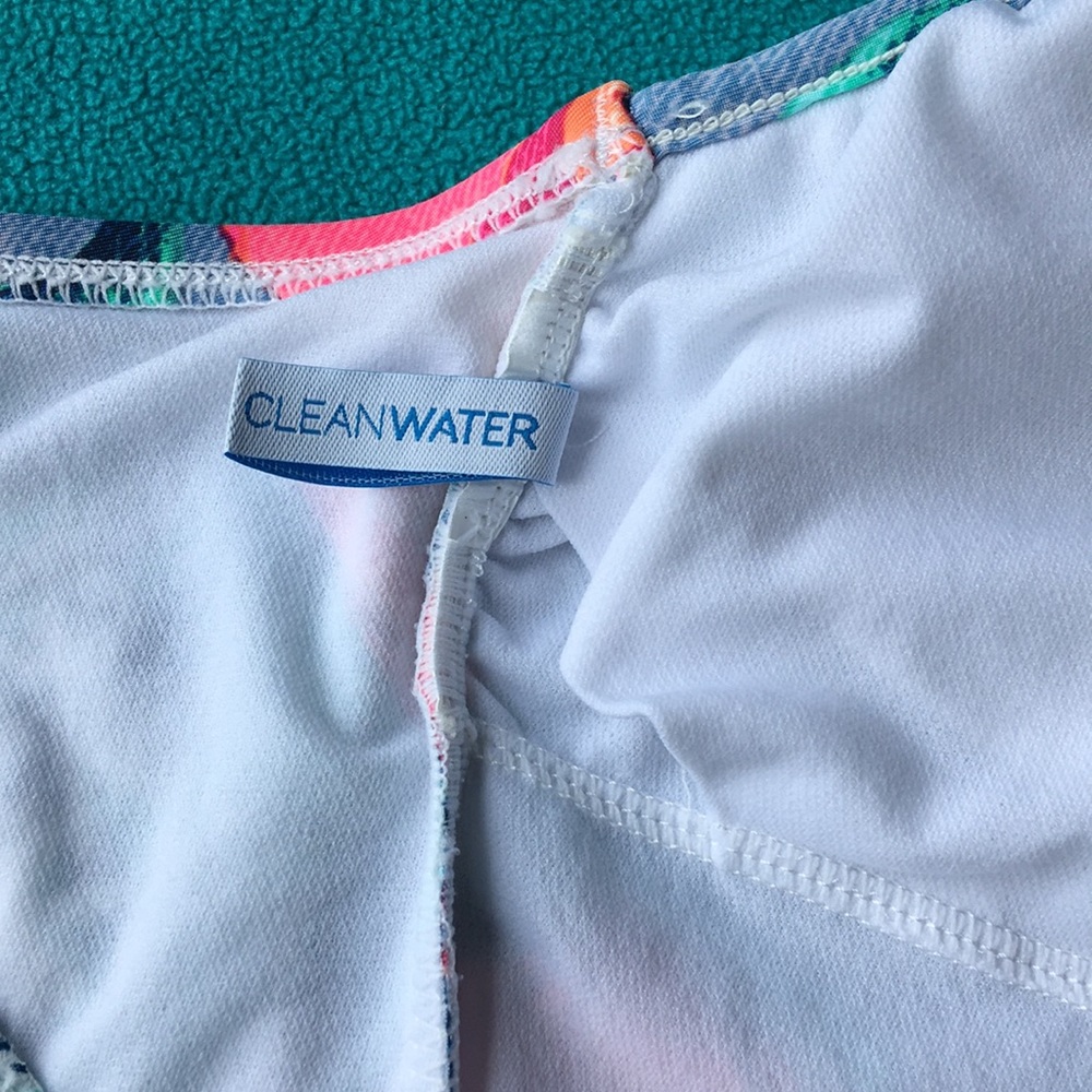 CleanWater One-Piece - Picture 7 of 8